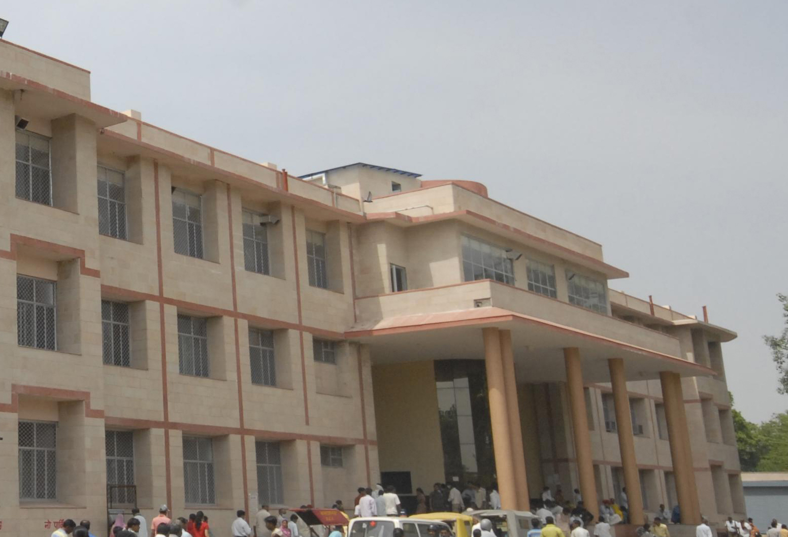 Dhanwantari Hospital Design Architects India